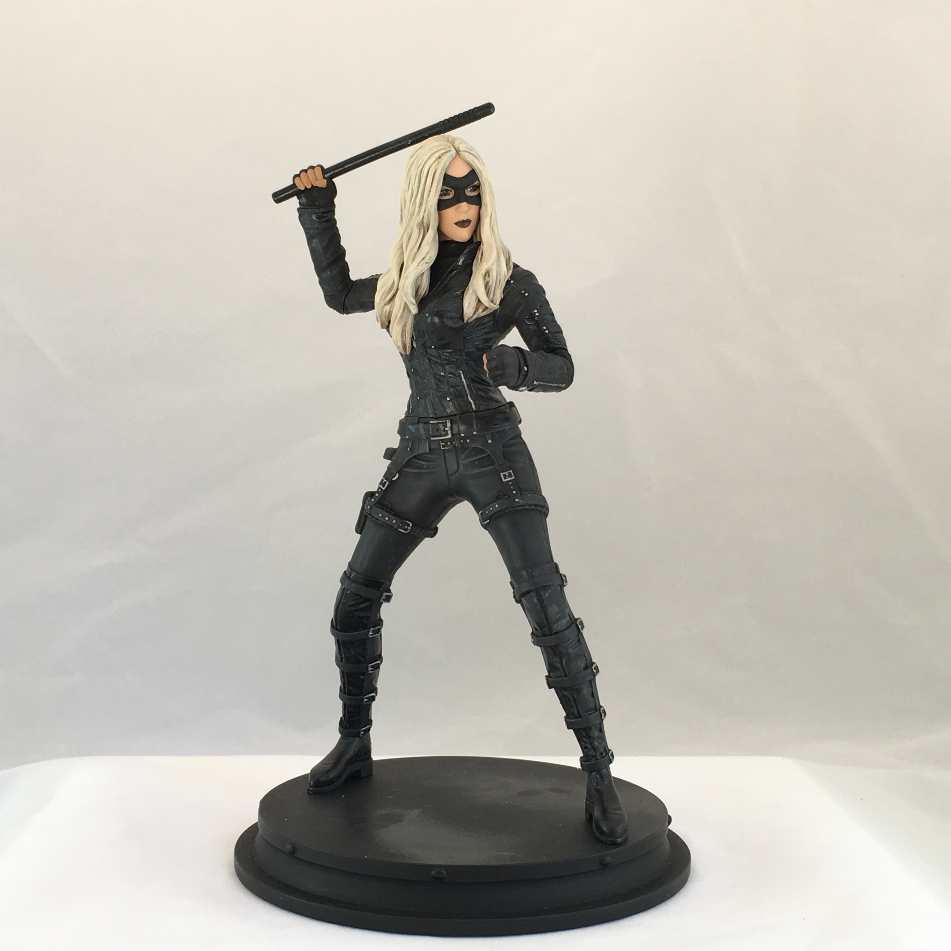 black canary bombshell statue