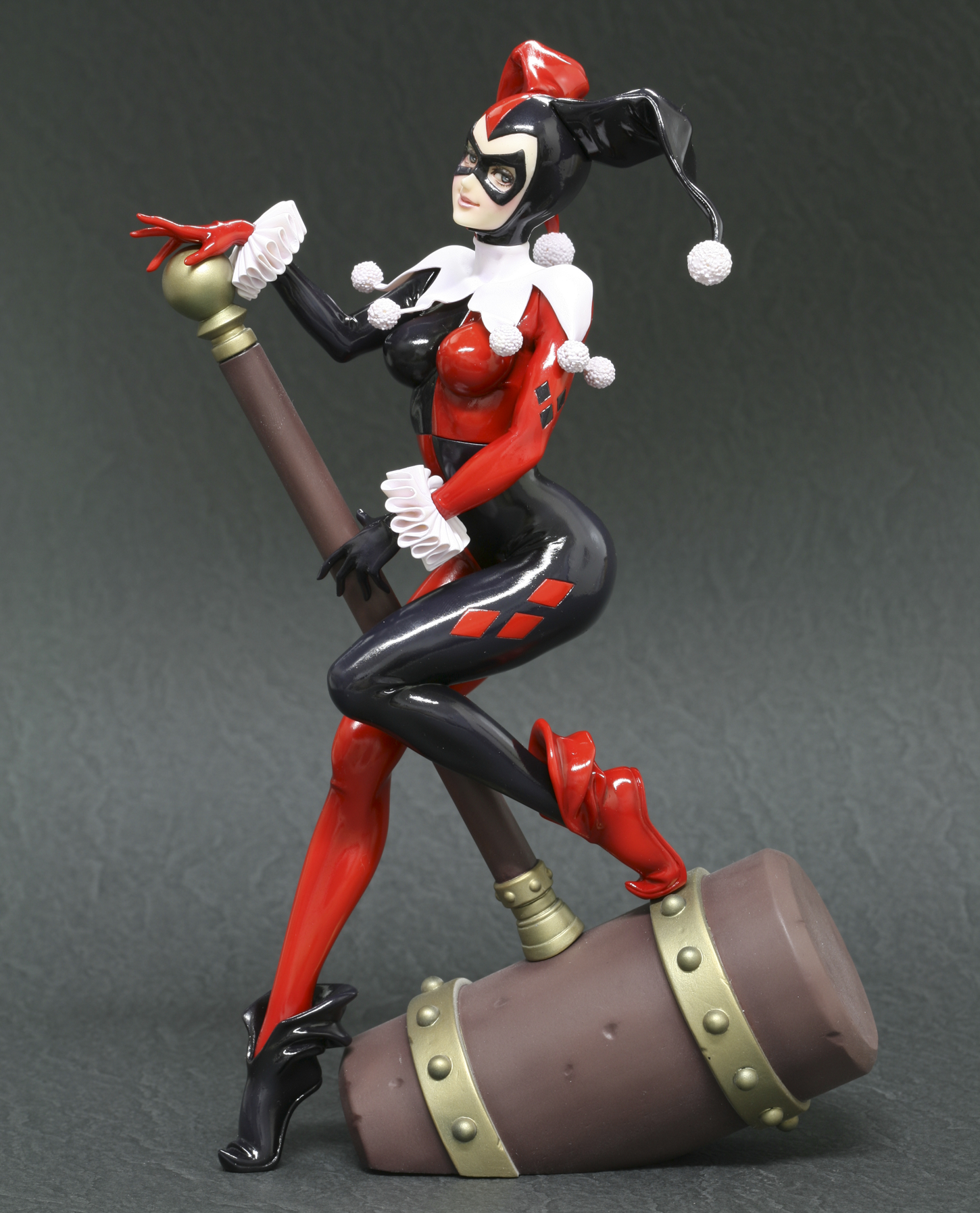 jim lee harley quinn statue