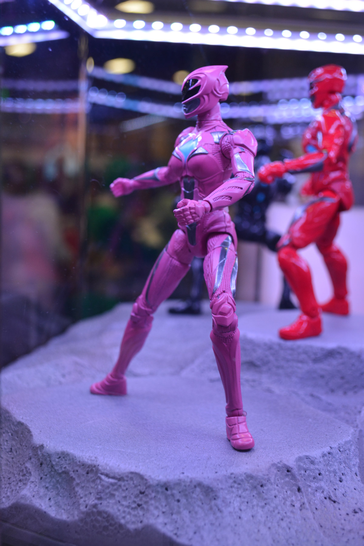 SDCC16: Power Rangers Action Figures Show New Movie Look ...
