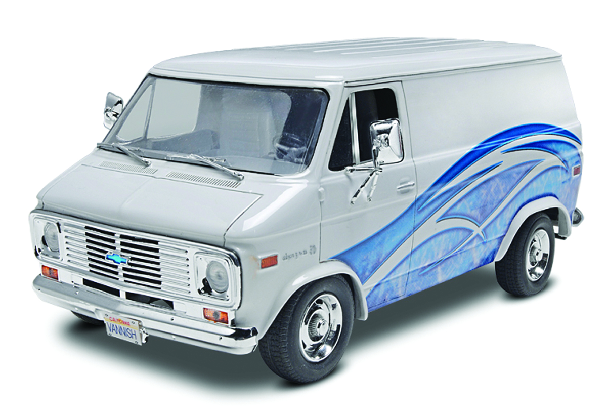 NOV142332 77 CHEVY VAN 1/24 SCALE MODEL KIT Previews World