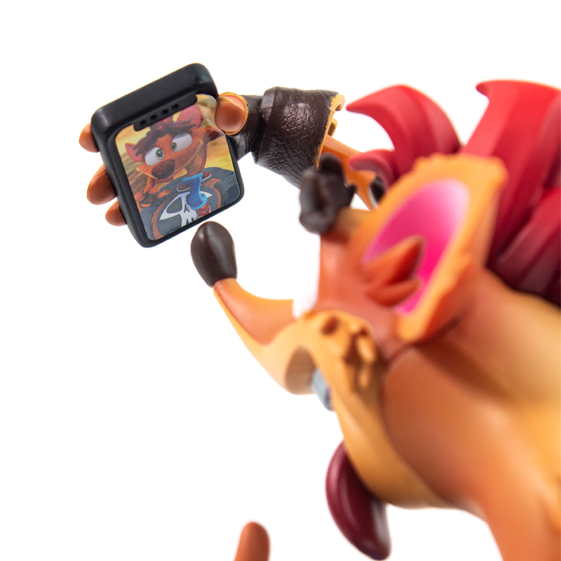 crash bandicoot selfie statue