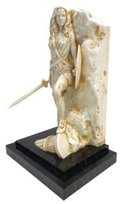 WONDER WOMAN NEO CLASSICAL MARBLE FINISH FINE ART STATUE