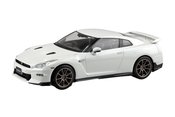 NISSAN R35 NISSAN GT-R 2024 BRILLIANT WHITE PEARL 1/32 KIT (