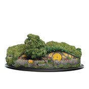 THE HOBBIT TRILOGY HOBBIT HOLE GANDALFS CUTTING STATUE