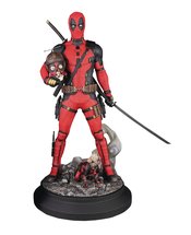 MARVEL PREMIER COLL DEADPOOL & WOLVERINE DEADPOOL STATUE (NE