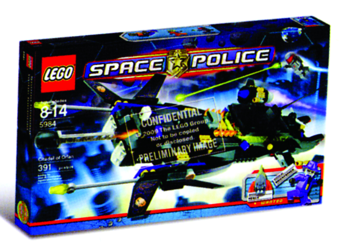 JAN108052 LEGO SPACE POLICE LUNAR LIMO SET Previews World