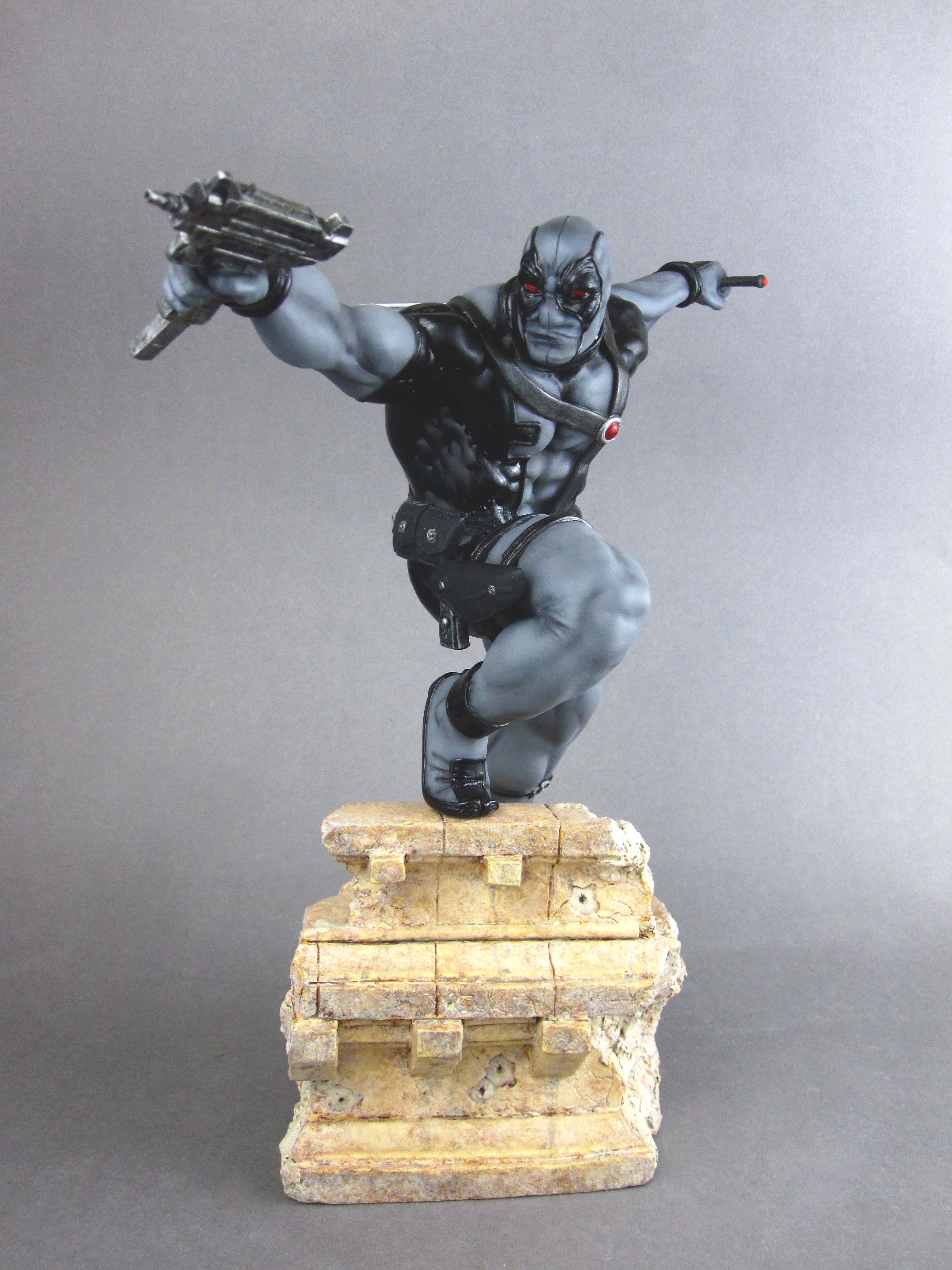 JAN111803 - X-FORCE DEADPOOL FINE ART STATUE - Previews World