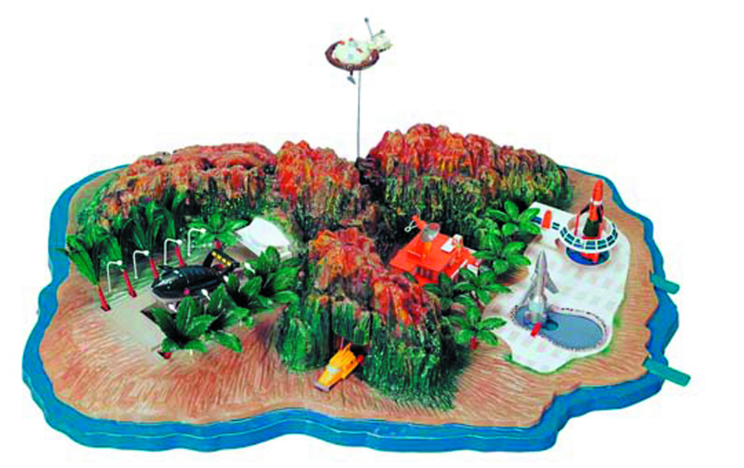 AUG121958 - TRACY ISLAND MDL KIT - Previews World