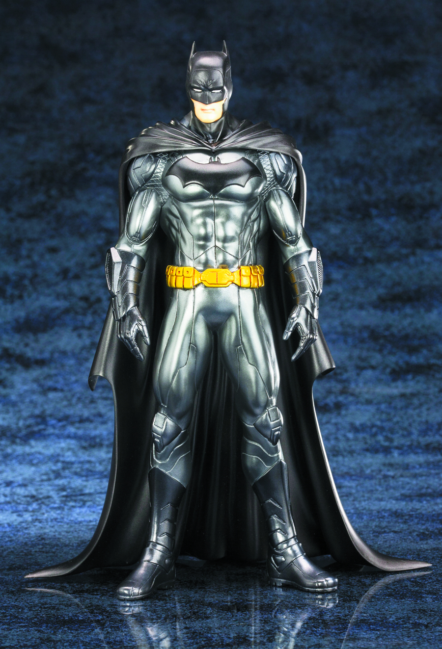 DEC121704 - DC COMICS BATMAN ARTFX+ STATUE NEW 52 VER - Previews World