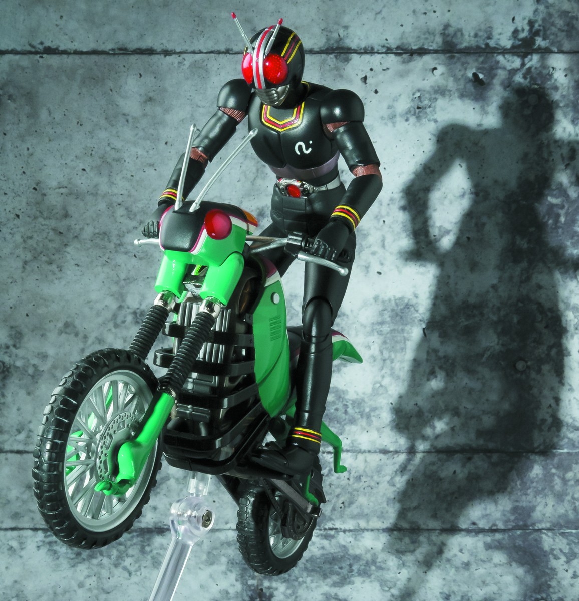 AKM 【 S-RIDERS (BLACK) 】 SEP132117 - KAMEN RIDER BLACK S.H.FIGUARTS AF - Previews World