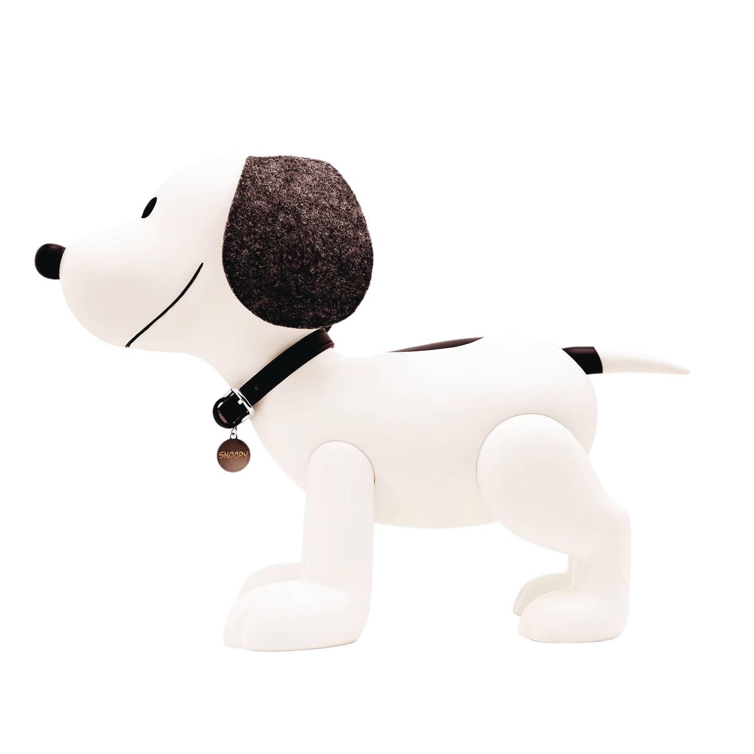 PEANUTS SUPERSIZE SNOOPY 16IN VINYL FIG