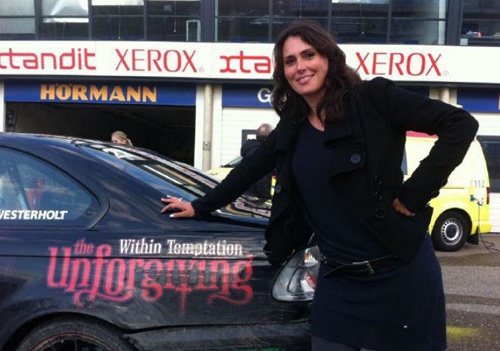 intempty-facebook-page-sharon-and-WT-car