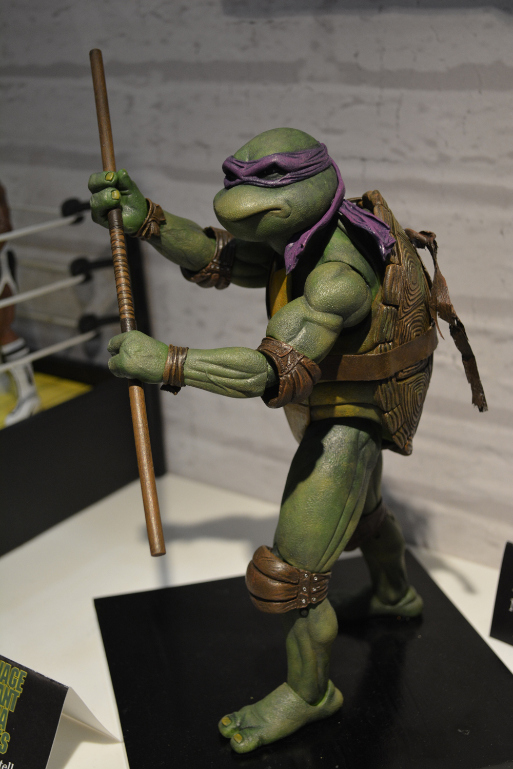 Teenage Mutant Ninja Turtles Cartoon Donatello 1:4 Scale Action Figure