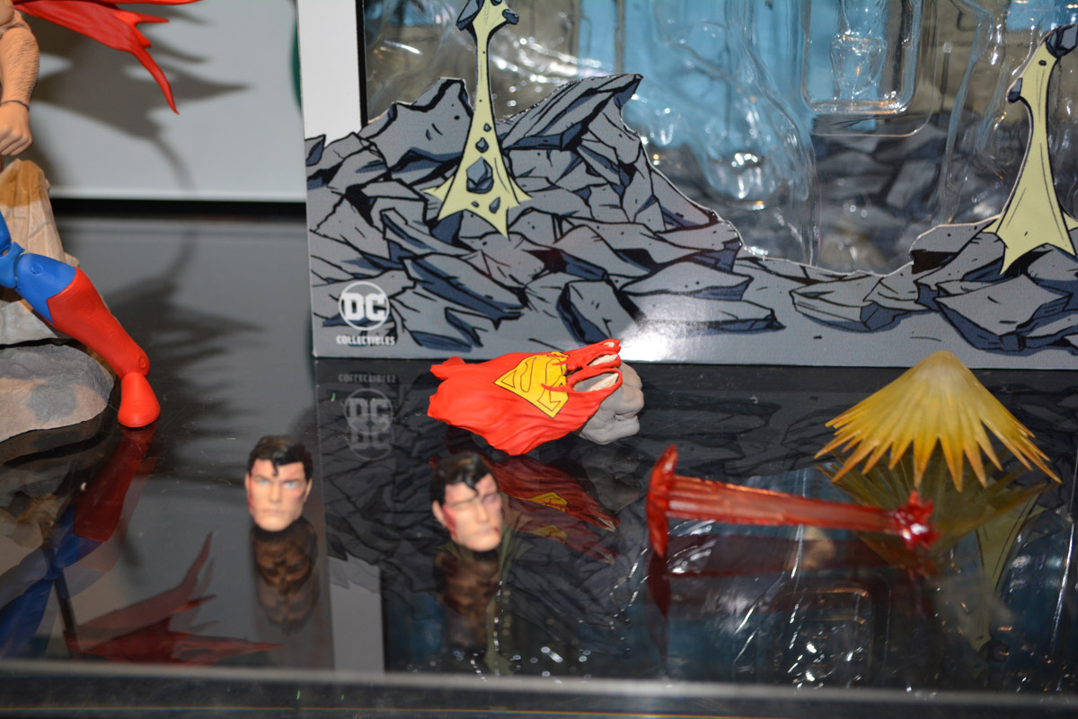 DC Collectibles The Death of Superman Doomsday /& Superman Deluxe Action Figure Pack of 2 Diamond Comics MAY170374