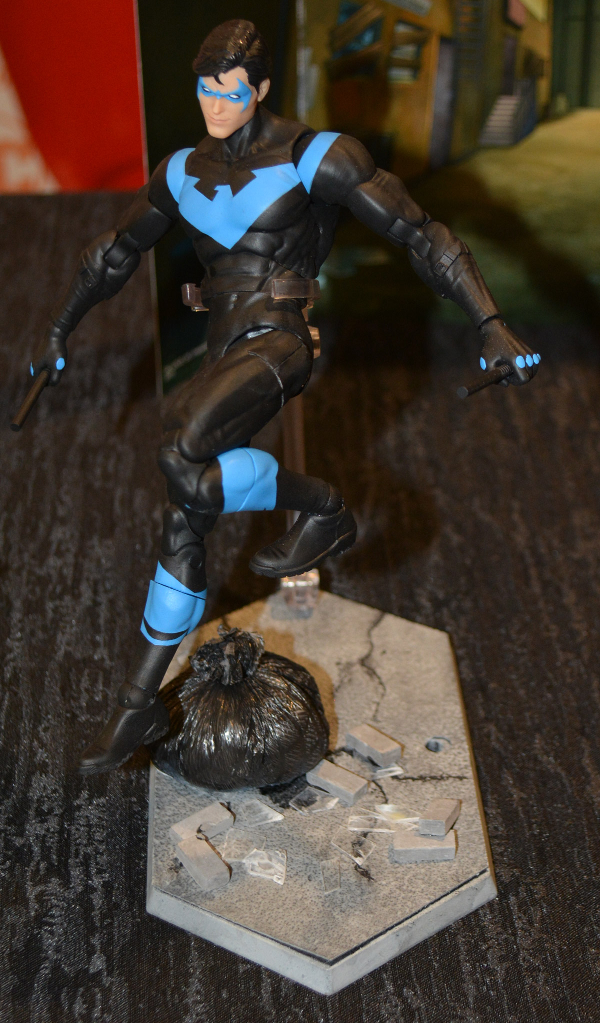 dc essentials nightwing figure