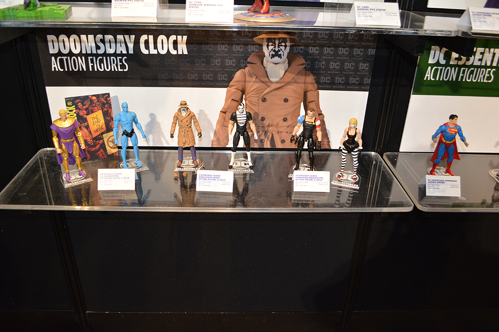 dc collectibles doomsday clock