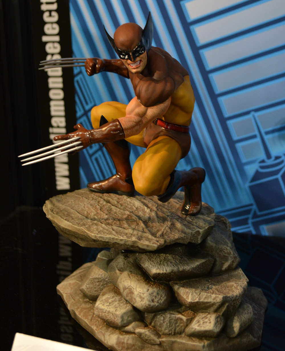 Marvel Gallery PVC Statue Brown Wolverine Comic Variant 23cm Diamond Select Toys 