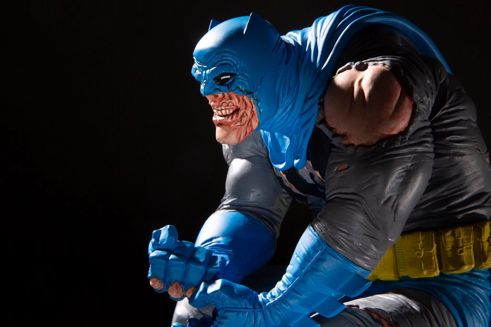 frank miller dark knight statue